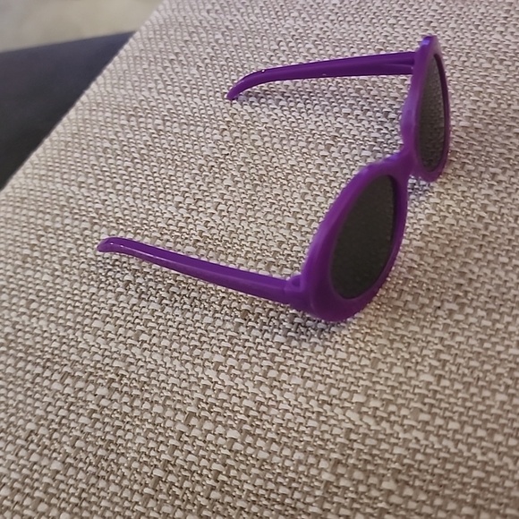 18in doll purple sunglass - Picture 2 of 4